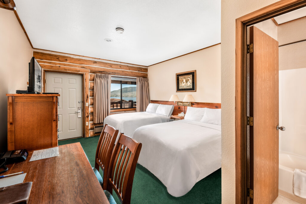 Standard Guestrooms at Salmon Falls Resort
